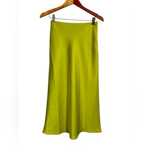 Who What Wear Skirt size XS in Neon Green